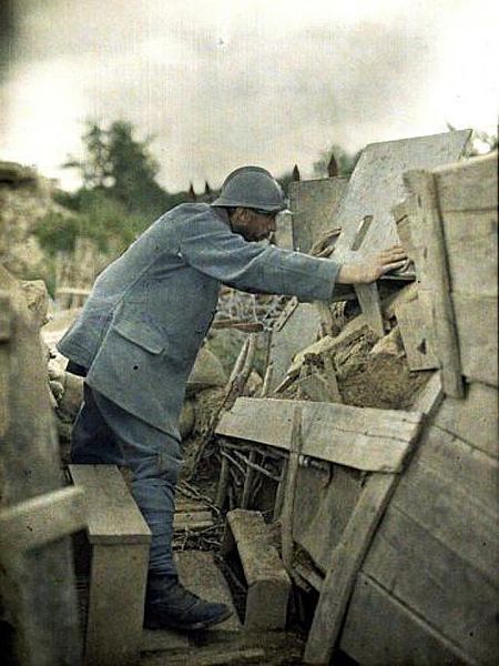 Vigilante del ejército francés en el puesto de observación, Eglingen, Haut-Rhin, 1917