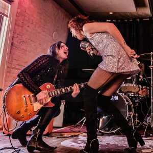 Thunderpussy performing