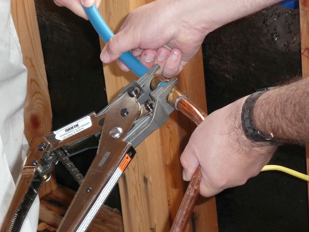 Connecting pex to copper plumbing